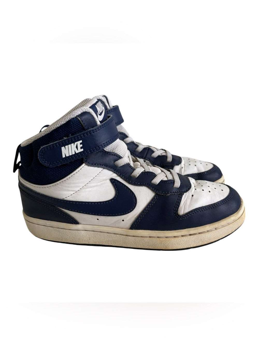 Nike Kids Sneakers in Navy and White - Picture 3 of 7